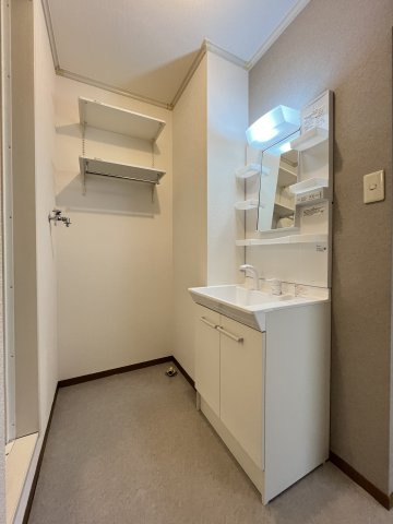 スティブルB棟の洗面所|イメージ201号室の写真