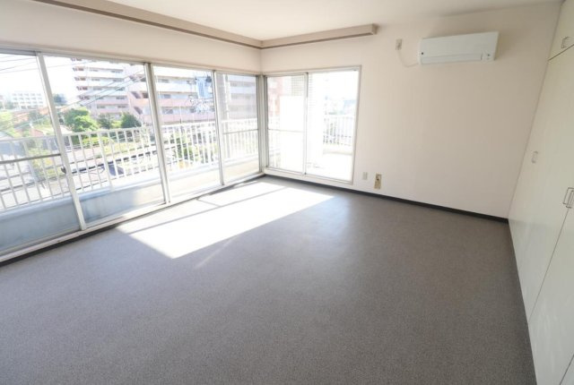 【大阪府】大阪市平野区　1棟店舗付住宅の洋室