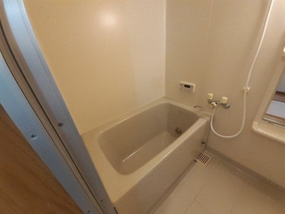 【浴室】 | エバーグリーン | コンパクトで使いやすいお風呂です