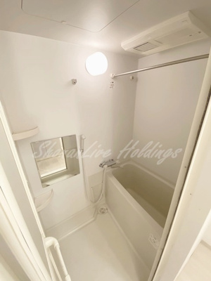 【浴室】 | ルポルスタ湘南 | 清潔感のあるお風呂です♪