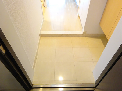 【玄関】 | コンフォリア笹塚