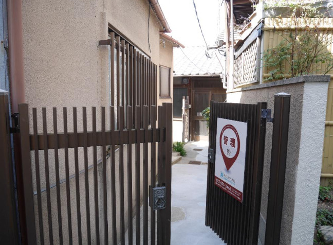 大津市追分町の住宅付店舗戸建の外観