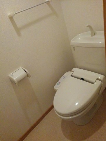 レジデンス福園のトイレ|コンパクトで使いやすいトイレです