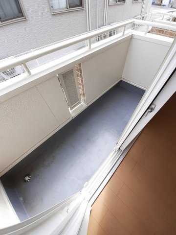 カルム・メゾンのバルコニー|外からの目が気にならないバルコニーで洗濯物が干せます