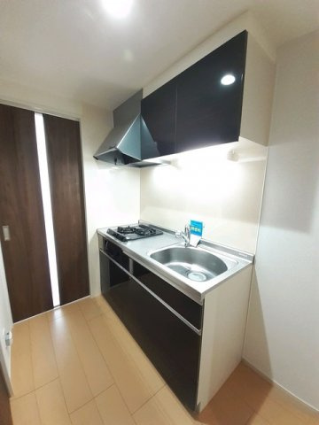 ソワ・リヴィエールのキッチン|コンパクトなキッチンで掃除もラクラク