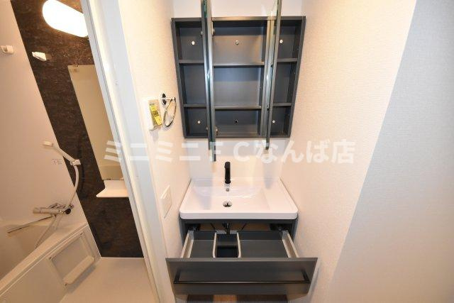 セレニテ難波グランデノール