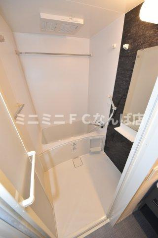 セレニテ難波グランデノールの浴室