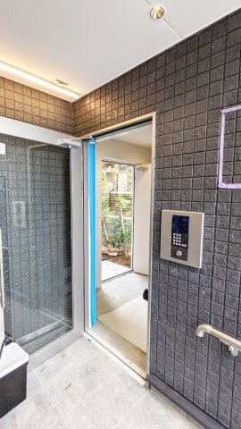 ラ・フォルム宝塚栄町のエントランス|毎日通るエントランスはこのようになっています