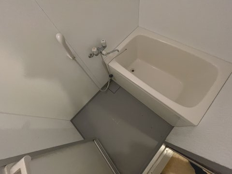 日々の疲れを癒すお風呂付です