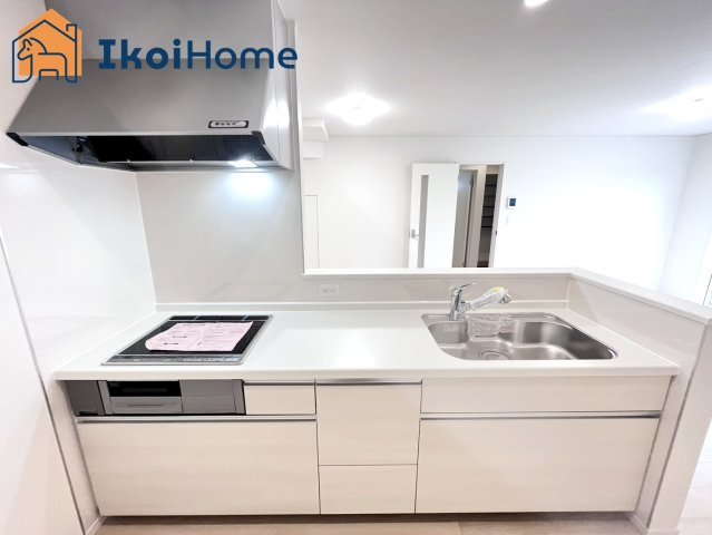 神戸市西区玉津町西河原第4　新築戸建のキッチン|【ホームページに現地動画掲載中】●年中無休：当日予約可●カップボードの設置依頼を承ることが多いです。