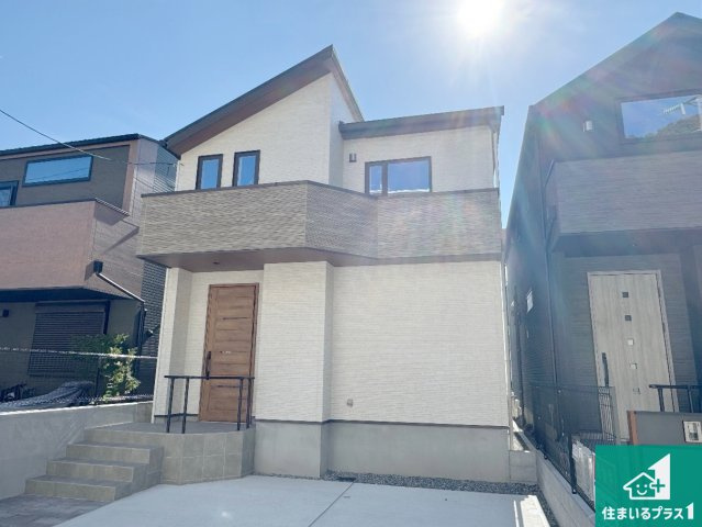 神戸市東灘区甲南台　新築一戸建て