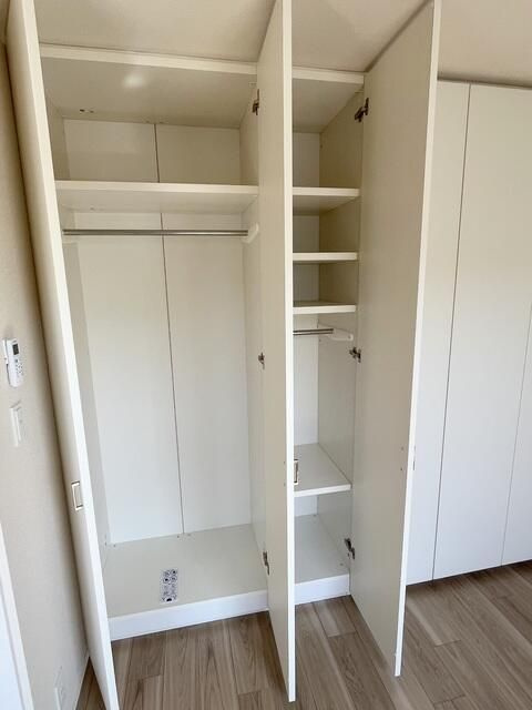 西東京市西原町５丁目の賃貸マンションの収納