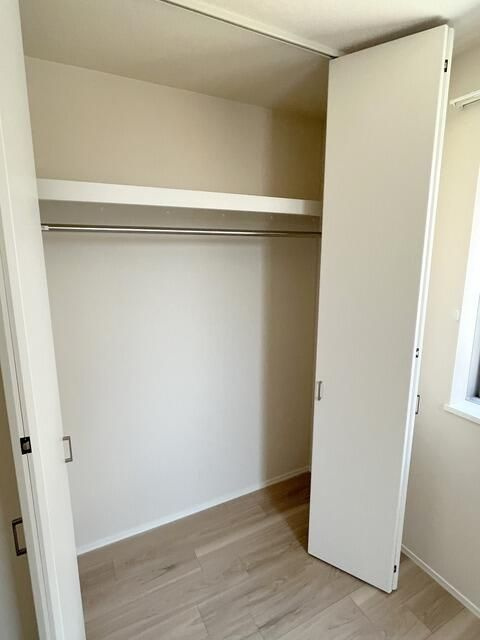 西東京市西原町５丁目の賃貸マンションの収納