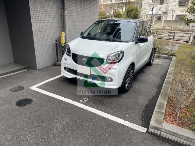 レーベン清瀬ザタワーの駐車場