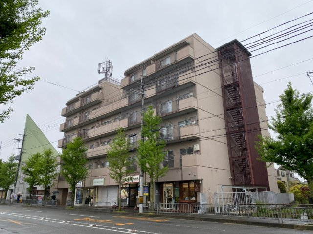 嵯峨ハイツの外観