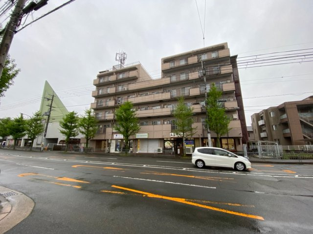 嵯峨ハイツの外観