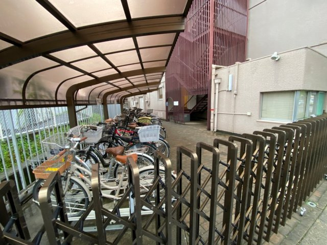 嵯峨ハイツの駐輪場