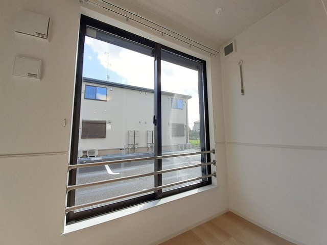 グレースヴィラージュ弐番館の洋室