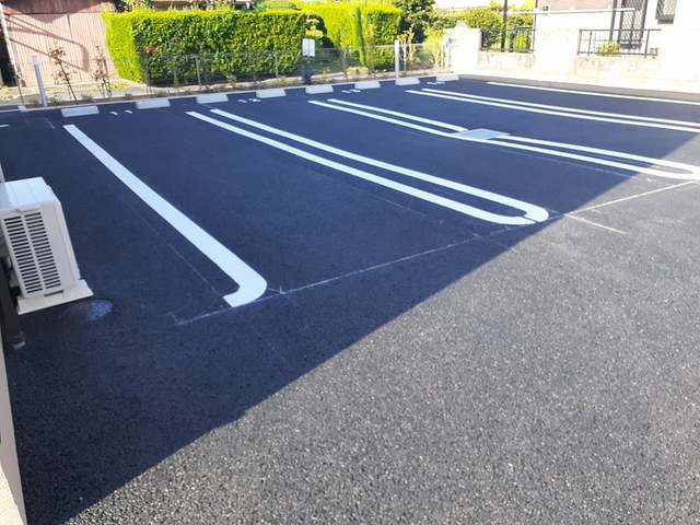 グレースヴィラージュ弐番館の駐車場