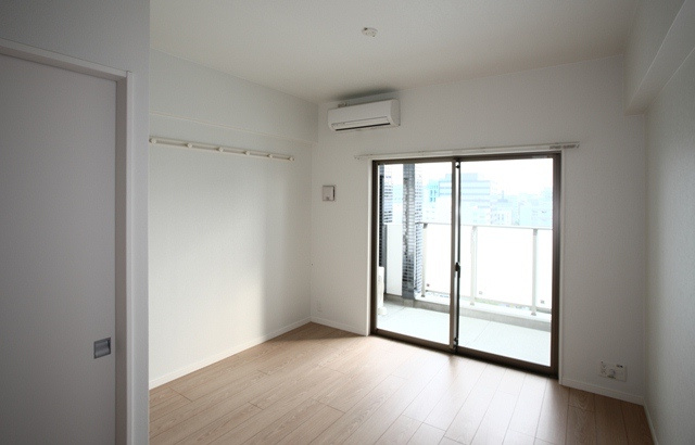 エンクレスト博多駅東の居間・リビング|こちらの居間で趣味の時間をお楽しみください