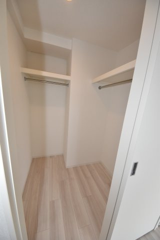 セレニテ難波グランデシュッドの収納