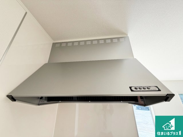 岸和田市池尻町　第3期　新築一戸建ての設備|汚れにくいスロットフィルタでお手入れラクラク！ＬＥＤ照明付き！