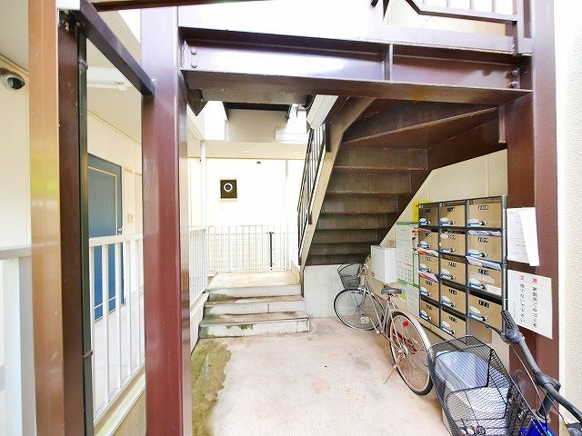 コーポ三和新大宮Ⅱ号館のその他共用部分|エントランスです