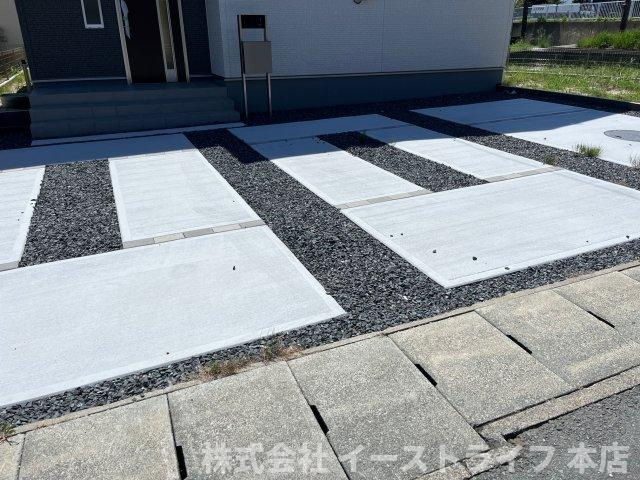 【新築戸建】　いわき市勿来町窪田第2　長期優良住宅　【全2棟】の駐車場|同社施工写真　舗装されたカースペースです。