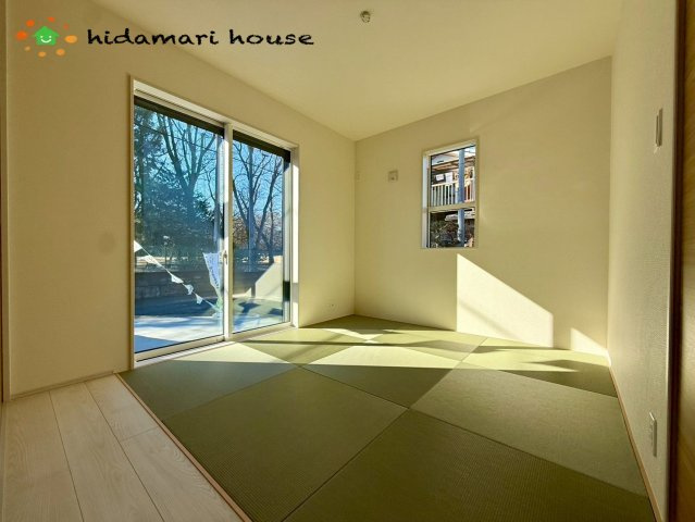 上尾市泉台2丁目2期　新築戸建　ブルーミングガーデン01の和室|1階和室：5.2帖