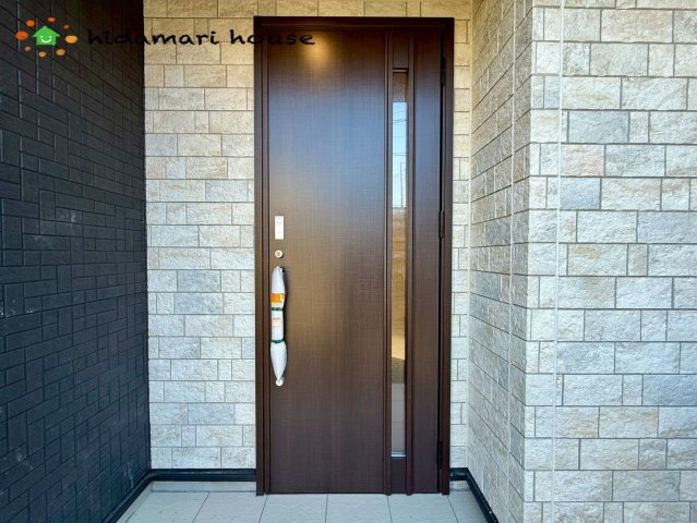 上尾市泉台2丁目2期　新築戸建　ブルーミングガーデン01の玄関