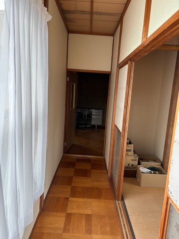 見附市緑町　中古戸建の玄関