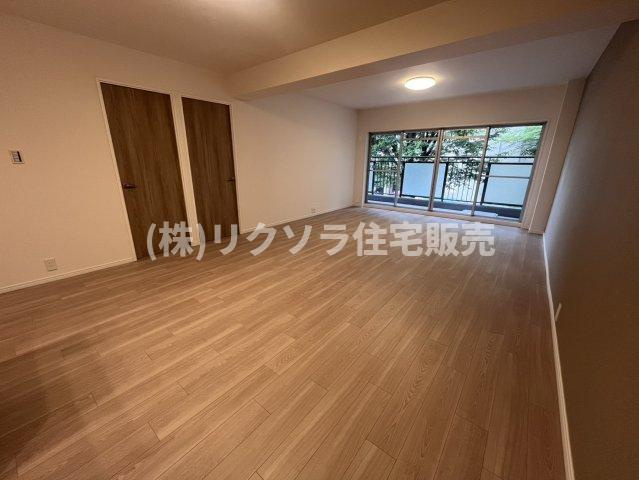 香里ヶ丘セントポリア壱号のダイニング|LDK25.2帖
■物件内覧・資金計画相談・住宅ローン相談、リフォーム相談、お問合せ受付中■
※当日・翌日のご内覧、ご相談はお電話でのお問合せがスムーズです！