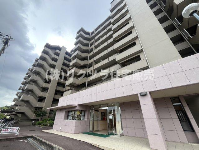 香里ヶ丘セントポリア壱号の外観|新しい生活にいかがでしょうか？外観はお住まいの顔になります。こだわりたいポイントですね。水回りリフォームやリノベーションも承ってます。
■現地見学・資金計画相談・住宅ローン相談もお問合せ受付中■