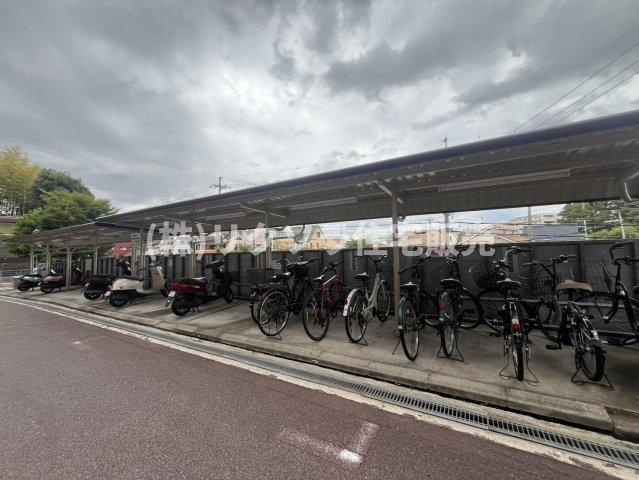 香里ヶ丘セントポリア壱号の駐輪場|■物件内覧・資金計画相談・住宅ローン相談、リフォーム相談、お問合せ受付中■
※当日・翌日のご内覧、ご相談はお電話でのお問合せがスムーズです！