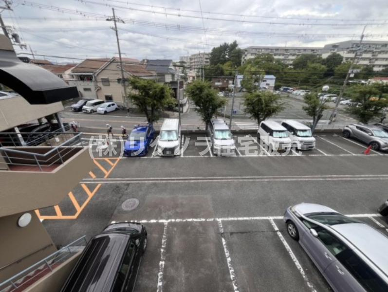 香里ヶ丘セントポリア壱号の駐車場|■物件内覧・資金計画相談・住宅ローン相談、リフォーム相談、お問合せ受付中■
※当日・翌日のご内覧、ご相談はお電話でのお問合せがスムーズです！