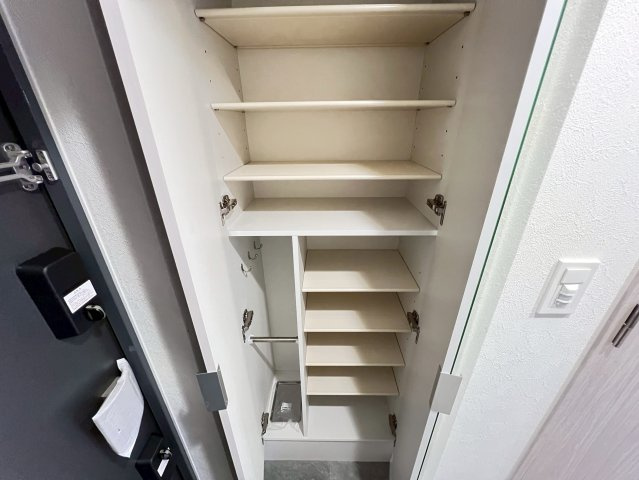 プレサンス大正エミナンスの収納