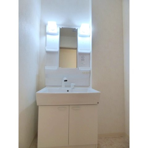 PEACEFUL　thirdの独立洗面台