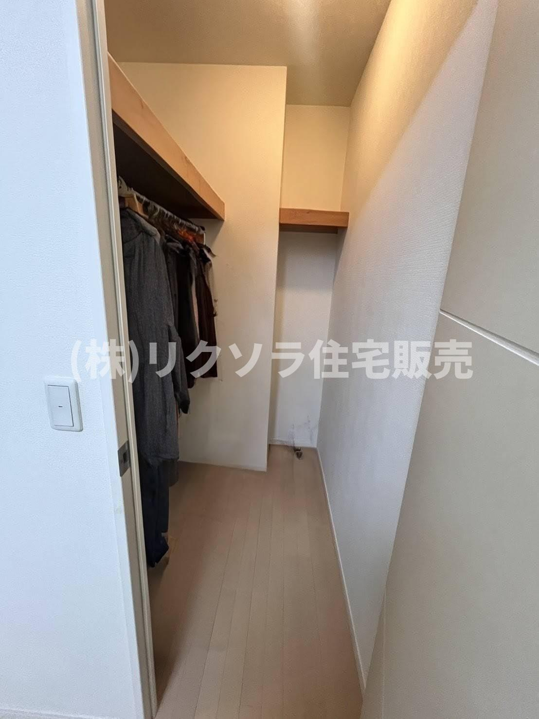 ロイヤルメドゥ香里園タワーの収納|■物件内覧・資金計画相談・住宅ローン相談、リフォーム相談、お問合せ受付中■
※当日・翌日のご内覧、ご相談はお電話でのお問合せがスムーズです！