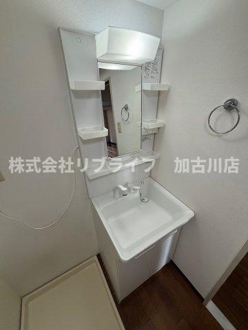 加古川市別府町石町の賃貸マンションの洗面所