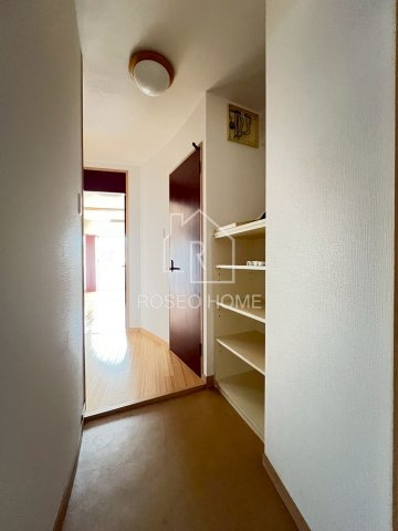 アリスマナーガーデン四天王寺の玄関