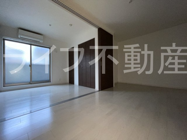 F asecia Luisの居間・リビング|こちらのリビングで趣味の時間をお楽しみください