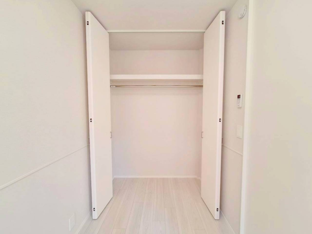 仮　南小岩５丁目メゾンの内装|室内物干し