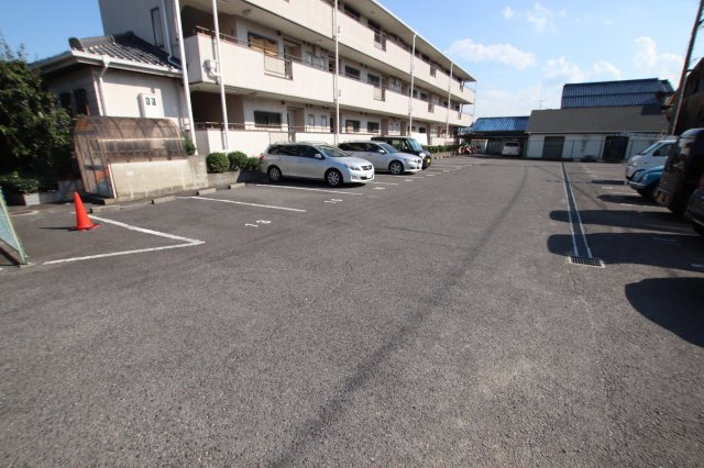 【駐車場】 | リバーサイドマンション