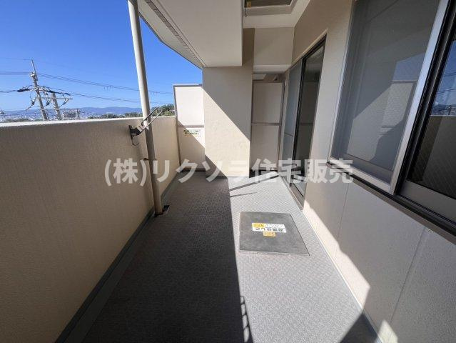 メロディーハイム香里ヶ丘ツインビューベガタワーのバルコニー|■物件内覧・資金計画相談・住宅ローン相談、リフォーム相談、お問合せ受付中■
※当日・翌日のご内覧、ご相談はお電話でのお問合せがスムーズです！