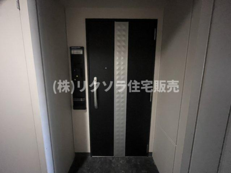 メロディーハイム香里ヶ丘ツインビューベガタワーの玄関|ツーシリンダー錠
■物件内覧・資金計画相談・住宅ローン相談、リフォーム相談、お問合せ受付中■
※当日・翌日のご内覧、ご相談はお電話でのお問合せがスムーズです！