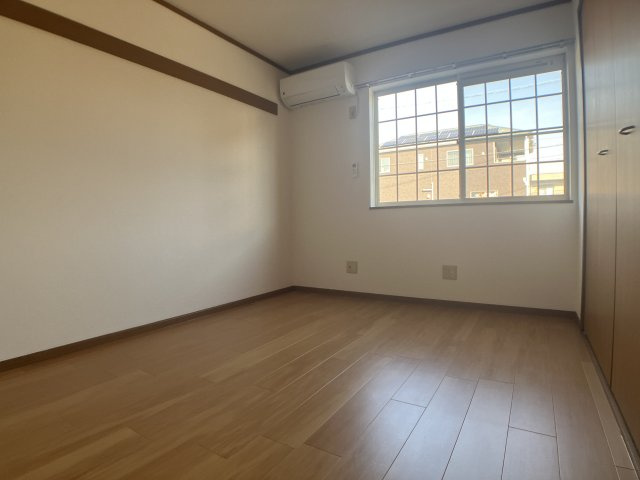 パールヒルズ K・Hの洋室