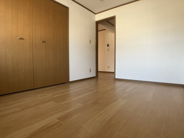 パールヒルズ K・Hの洋室