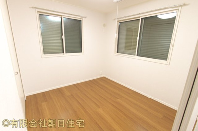 【洋室】 | カーサ ビアンカ | 5.3帖洋室