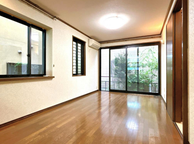 【居間・リビング】 | 滑川町月の輪３丁目　中古戸建