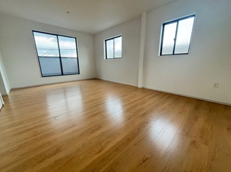 【洋室】 | 廿日市市前空3（前空駅）全2区画　NO2 | 2階　洋室×3　収納付きでお部屋がスッキリ広く使えます。　
